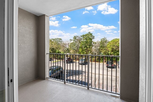 Building Photo - 6851 SW 44th St
