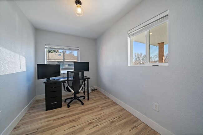 Building Photo - Charming 3 Bedroom Home Near Sloan's Lake