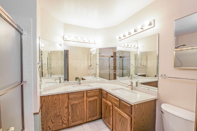 Building Photo - 5863 W Atlantic Pl