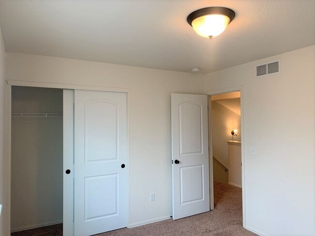 Building Photo - Lovely Split-Level Home in South Loveland/Berthoud