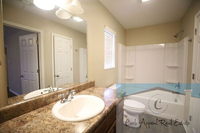 Building Photo - Beautiful 3 bed / 2 bath home - Nettleton!!