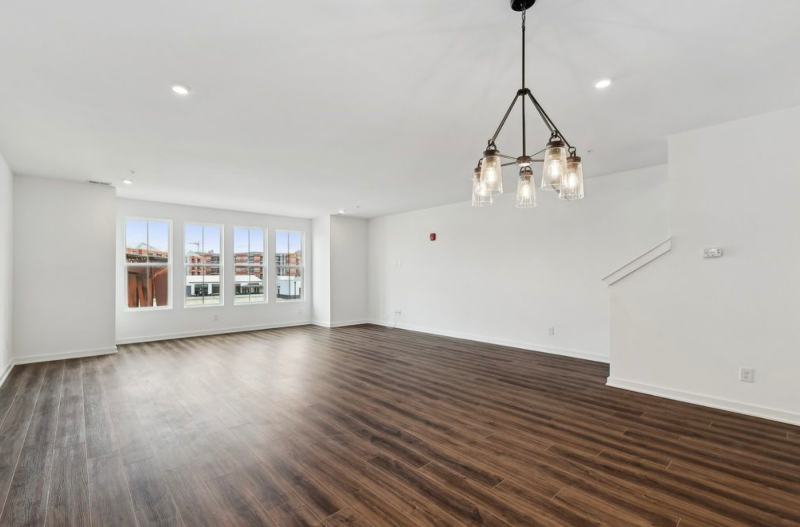 Building Photo - 2036 Edison Pk Ln
