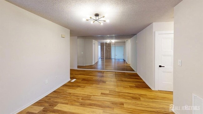 Building Photo - 29 Chatham Square