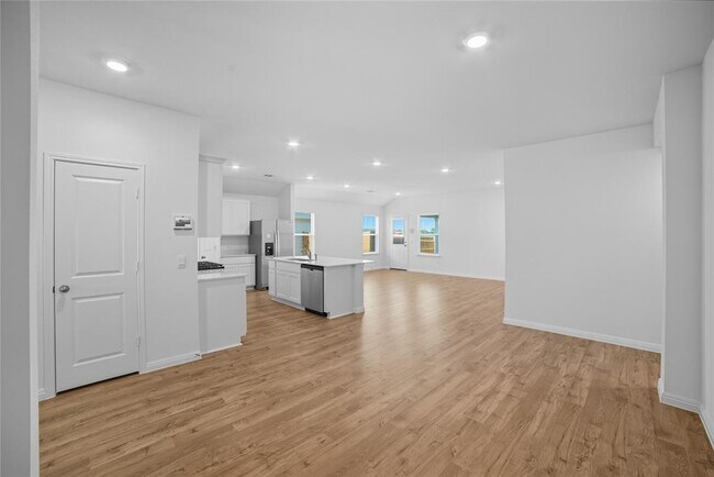 Building Photo - 18000 Purple Top Ln