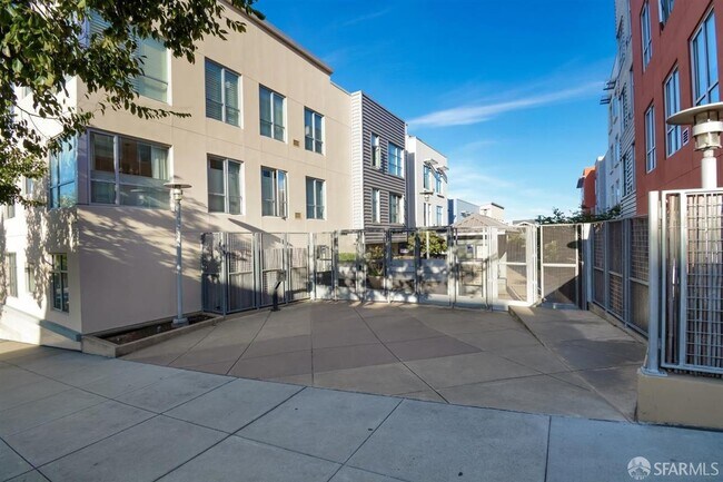 Building Photo - 451 Kansas St