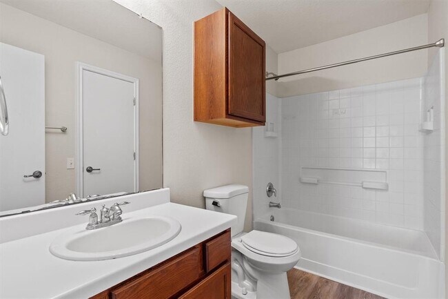 Building Photo - 5825 Silver Screen Dr