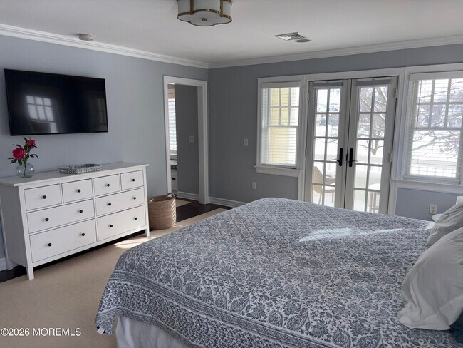 Building Photo - 420 Tuttle Ave