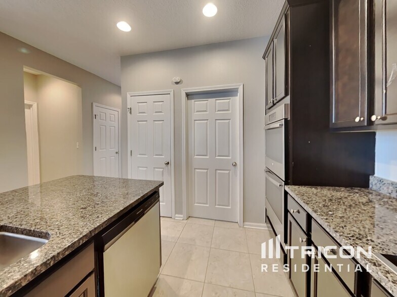 Building Photo - 13782 Goodson Pl