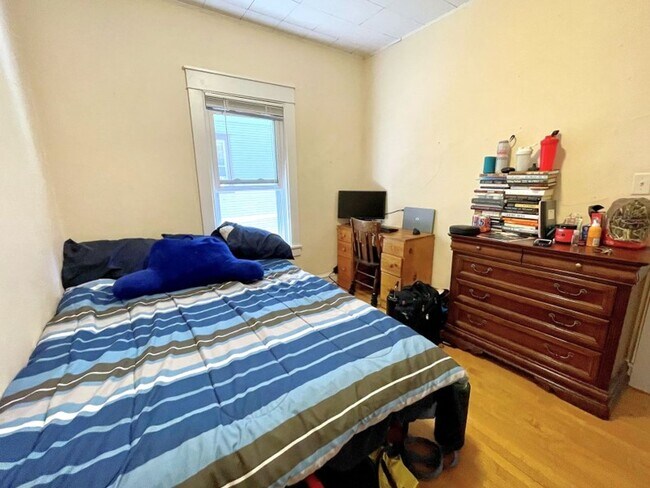 Building Photo - 1608/10 Hoyt St.