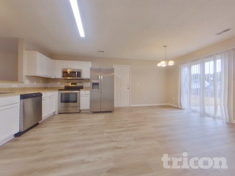 Building Photo - 558 Robins Egg Dr