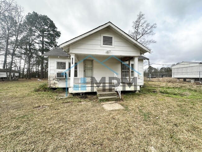 Building Photo - 629 E Olive St