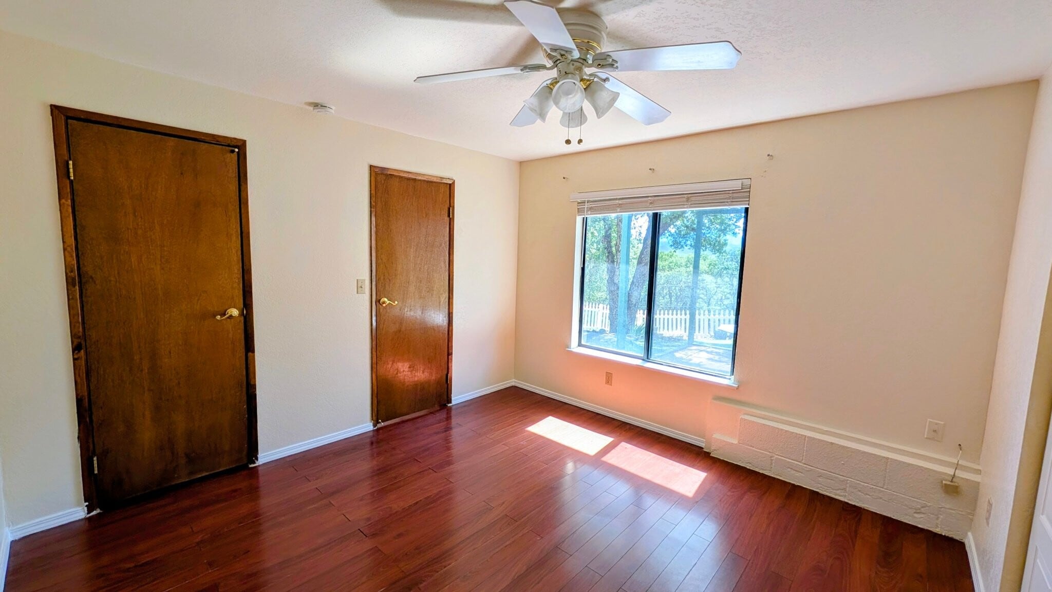 Building Photo - 18818 W Ridge View Dr