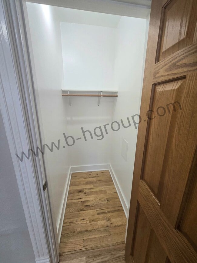 Building Photo - 1925 53rd St