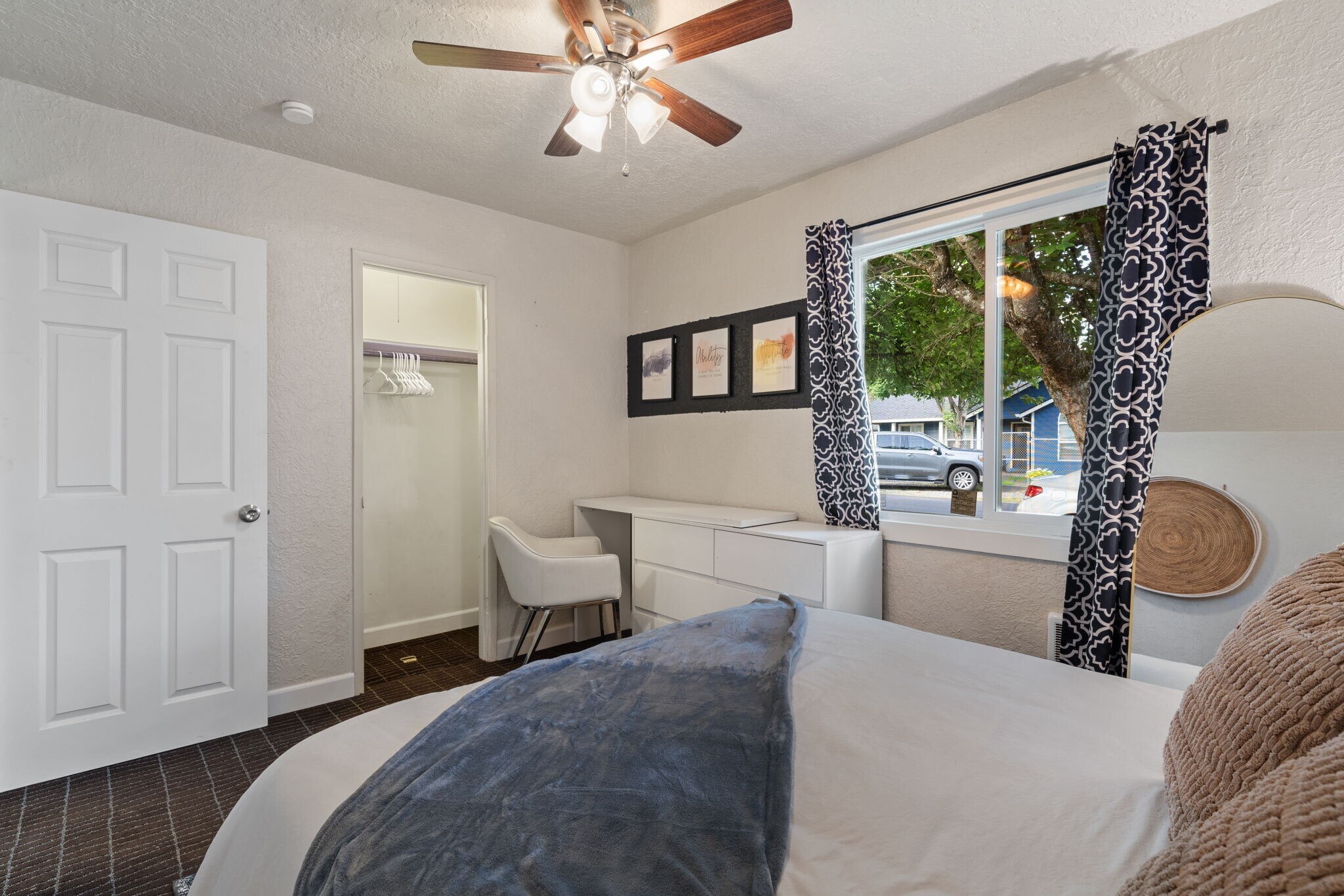 Building Photo - 140 4th St