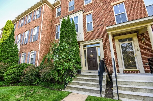 Primary Photo - Piney Orchard Townhome