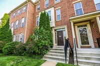 Building Photo - Piney Orchard Townhome