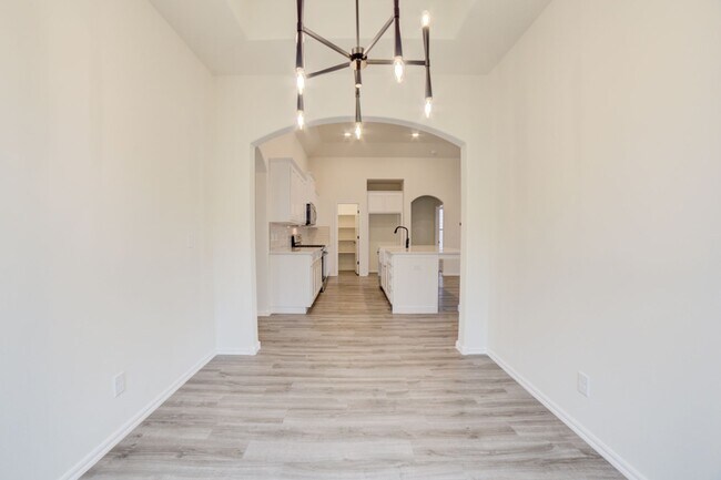 Building Photo - 4 BEDROOM CAPITAL HOME IN SAND SPRINGS!!!