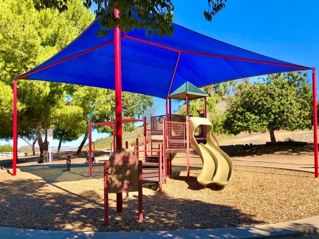 Building Photo - Awesome Updated Single Story in The Darling "Farm" Community of Wildomar, Close to Everything, bu...