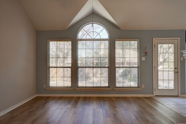 Building Photo - 9137 Fainwood Ln