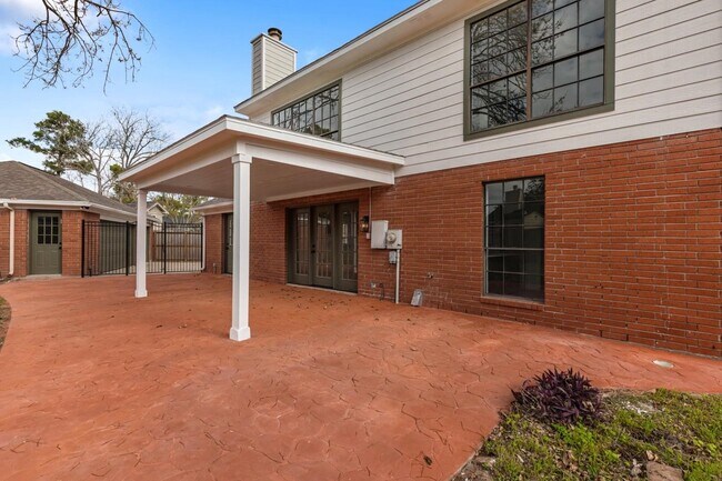 Building Photo - 15411 Robin Grove Ct