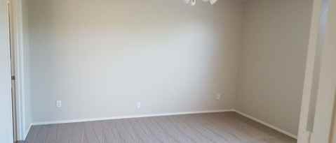 Building Photo - 12926 W Fleetwood Ln