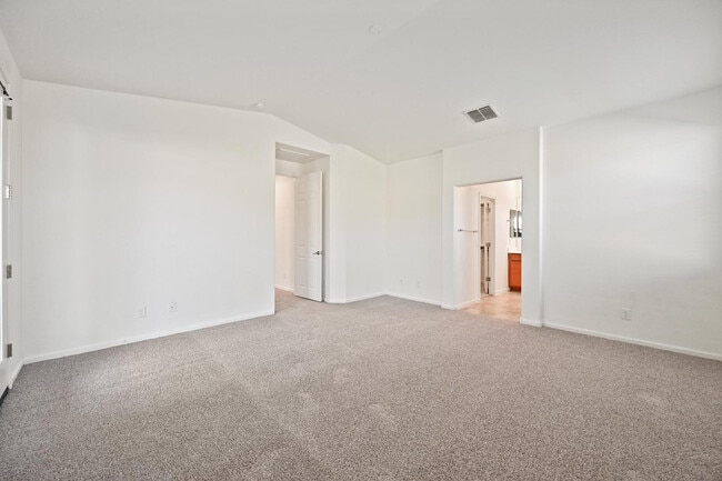 Building Photo - 1630 E Grove St