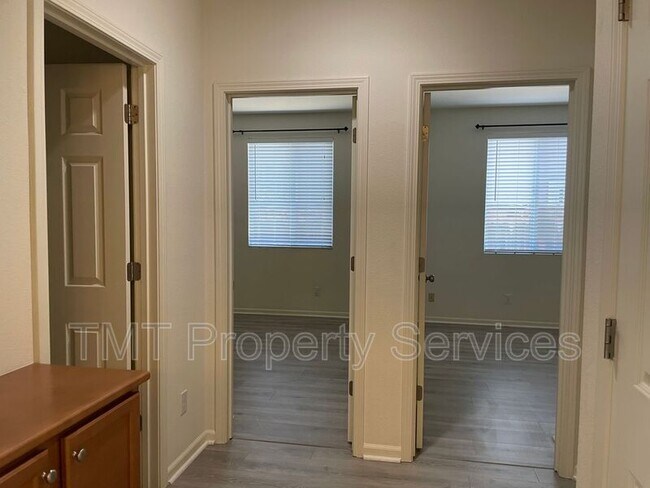 Building Photo - 10408 Siltstone Way