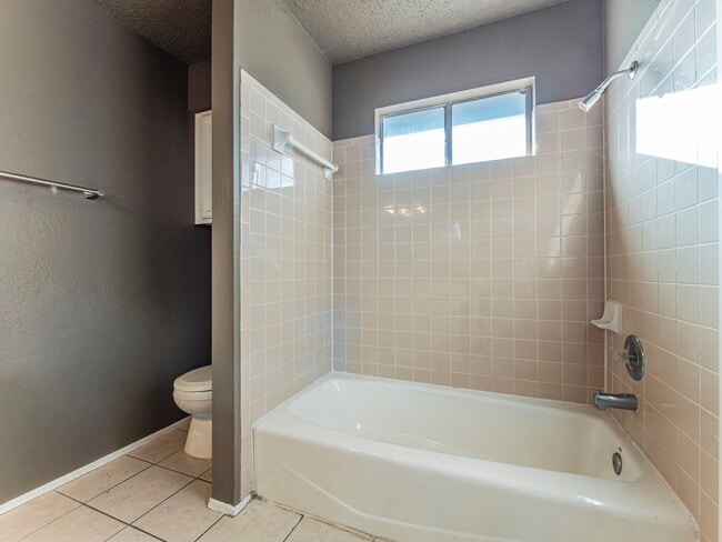 Building Photo - 13806 Letti Ln