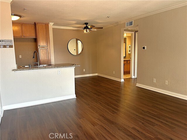 Building Photo - 1020 Vista Del Cerro Dr