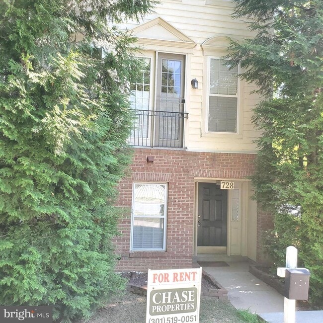 Primary Photo - 728 Market St E
