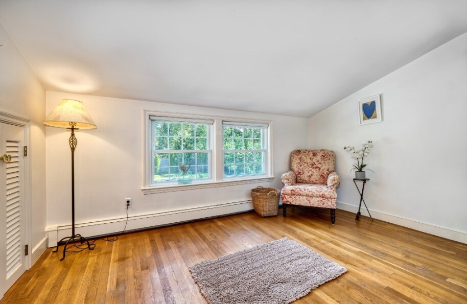 Building Photo - 65 Sherburne Rd S