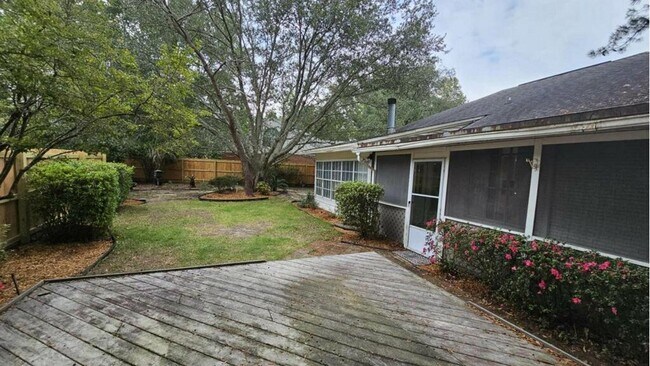 Building Photo - 1592 Parkwood Ct W