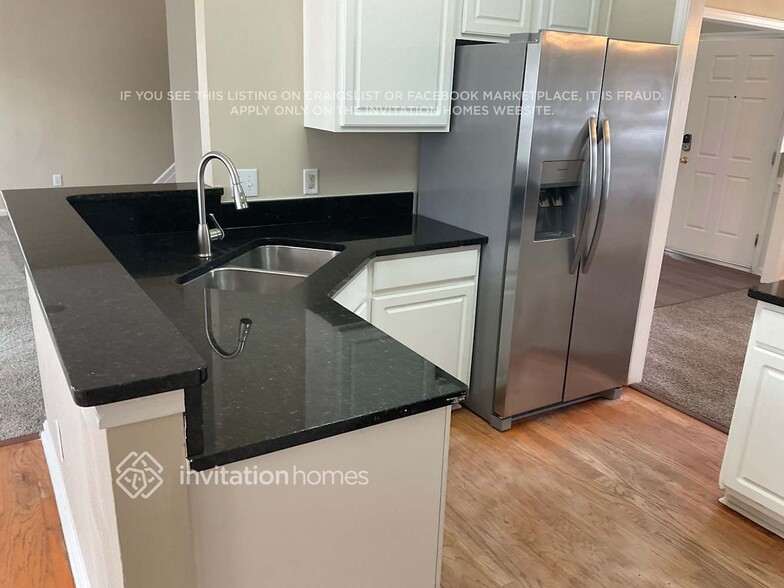 Building Photo - 9311 High Rock Dr