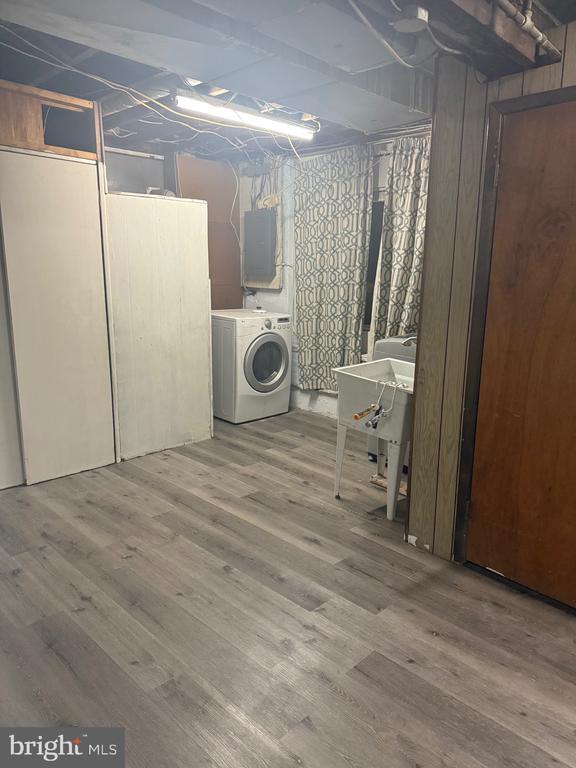 Building Photo - 399 Sunset Rd