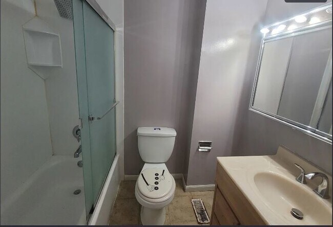 Building Photo - 189 Robert Ct