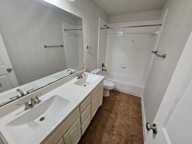 Building Photo - Charming 4 beds 3 baths in Argyle!