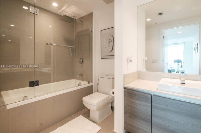 Building Photo - 1080 Brickell Ave