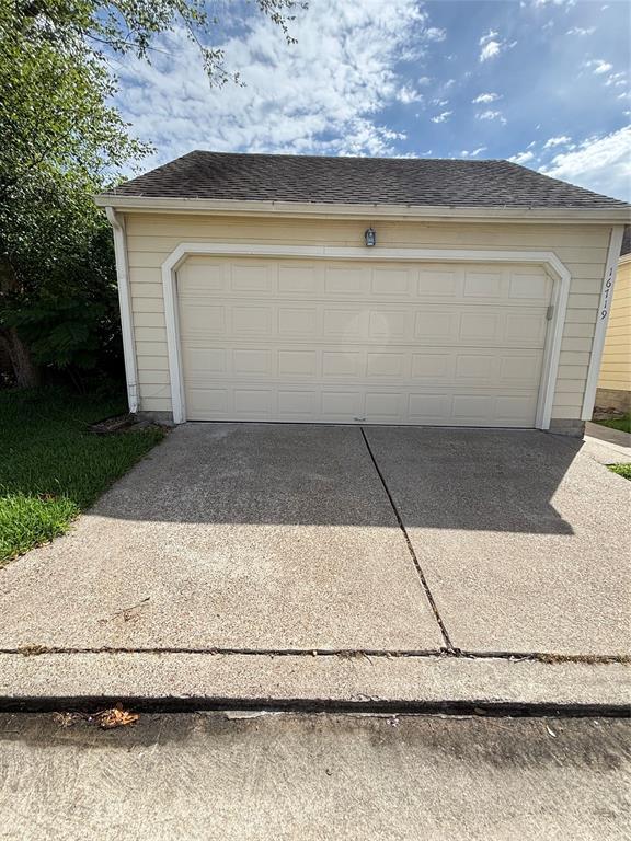 Building Photo - 16719 Dale Oak Way