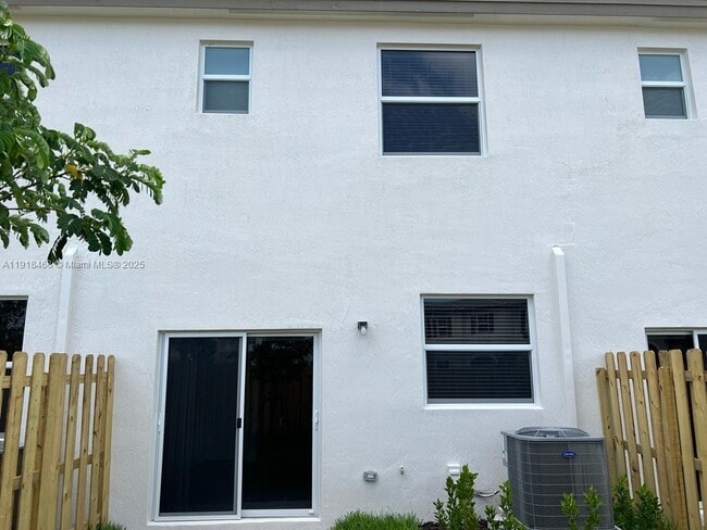 Building Photo - 12235 NW 23rd Path