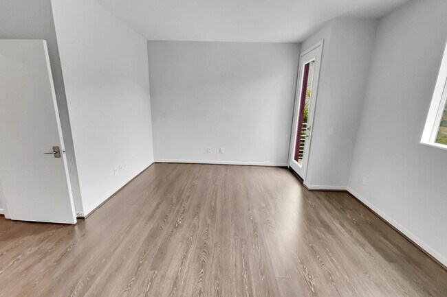 Building Photo - 1536 N Mercury Dr