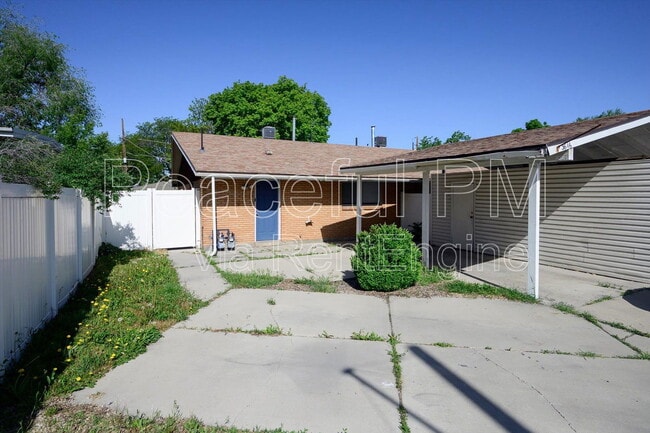 Building Photo - 3646 S 700 E