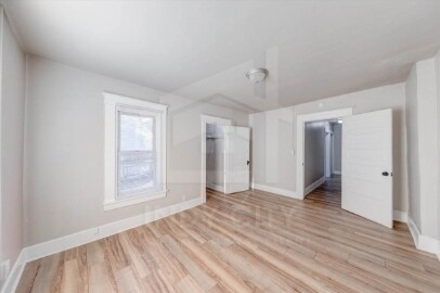 Building Photo - 622 N Mulberry St