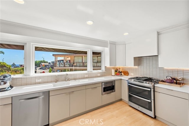 Building Photo - 255 Nyes Pl