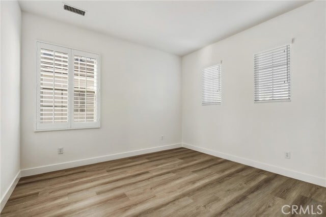 Building Photo - 6 Sutton