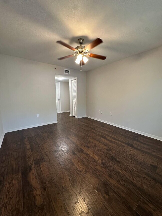 Building Photo - 4151 San Marino Blvd