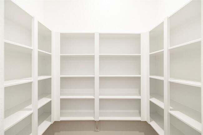 Building Photo - 31026 Sun Vly Dr