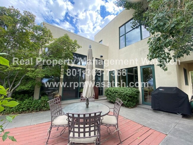 Building Photo - Check out This Stunning 3 Bedroom 2.5 Bath...