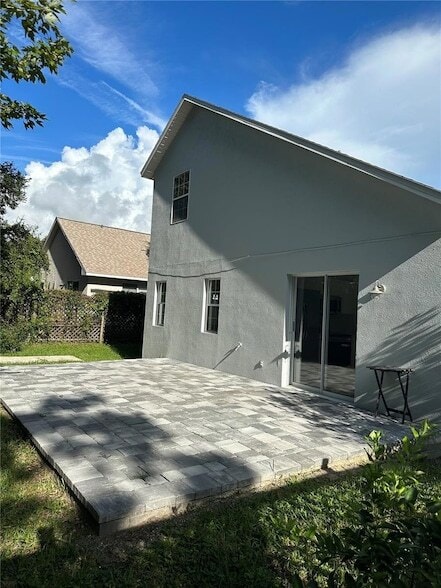 Building Photo - 303 D St