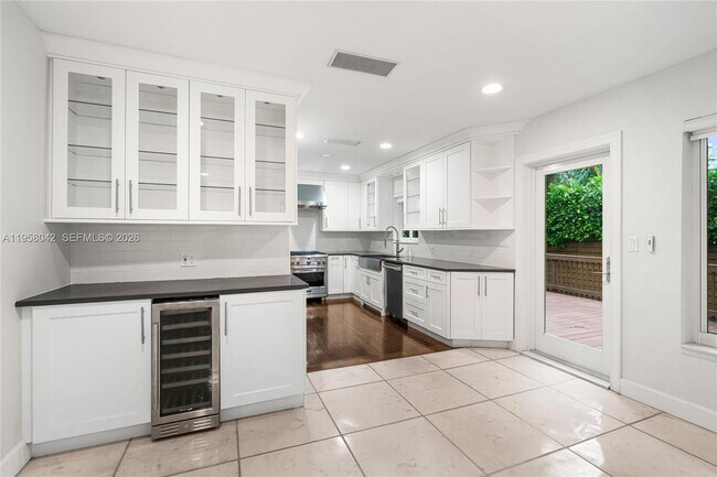 Building Photo - 3505 Crystal View Ct