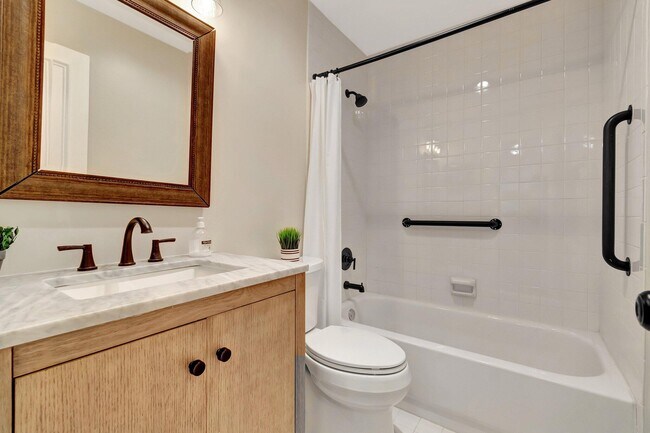 Building Photo - 5770 Princess Palm Ct